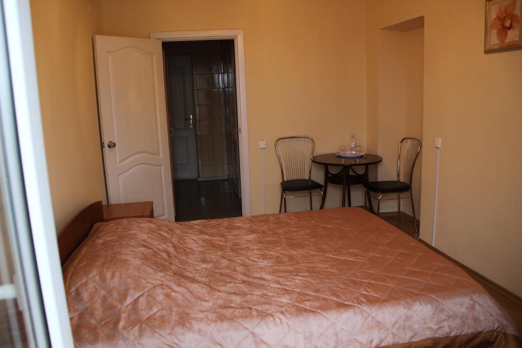 Hotel Ukraine Житомир Номер фото