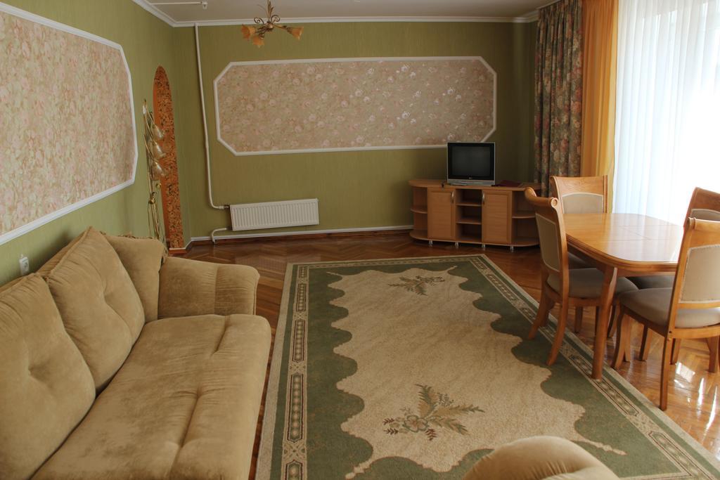 Hotel Ukraine Житомир Экстерьер фото